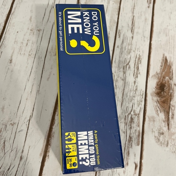 Do You Know Me? Game NEw Party Game - Picture 2 of 7